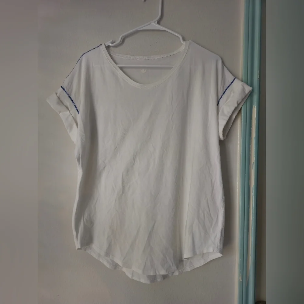 Lululemon White Cuffed Sleeve Relaxed Tee No Size